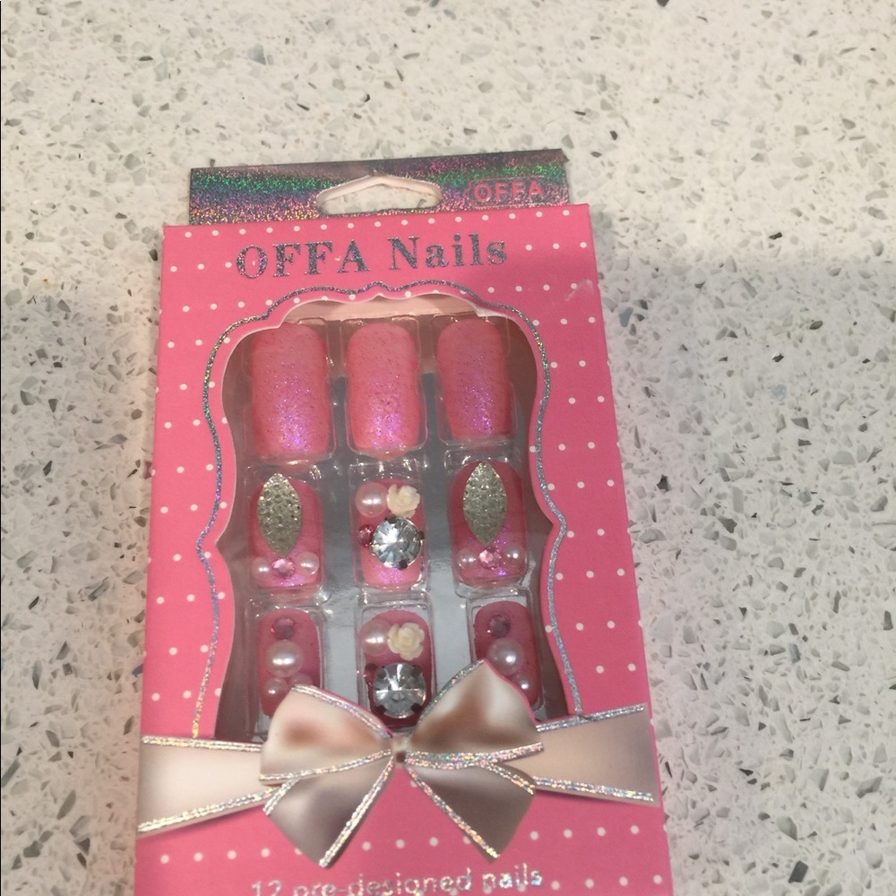 Stick on nails - Picture 2 of 8